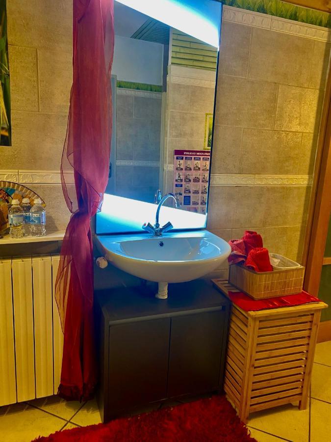 Suite Spa Acces Autonome Beaucaire  Exterior foto
